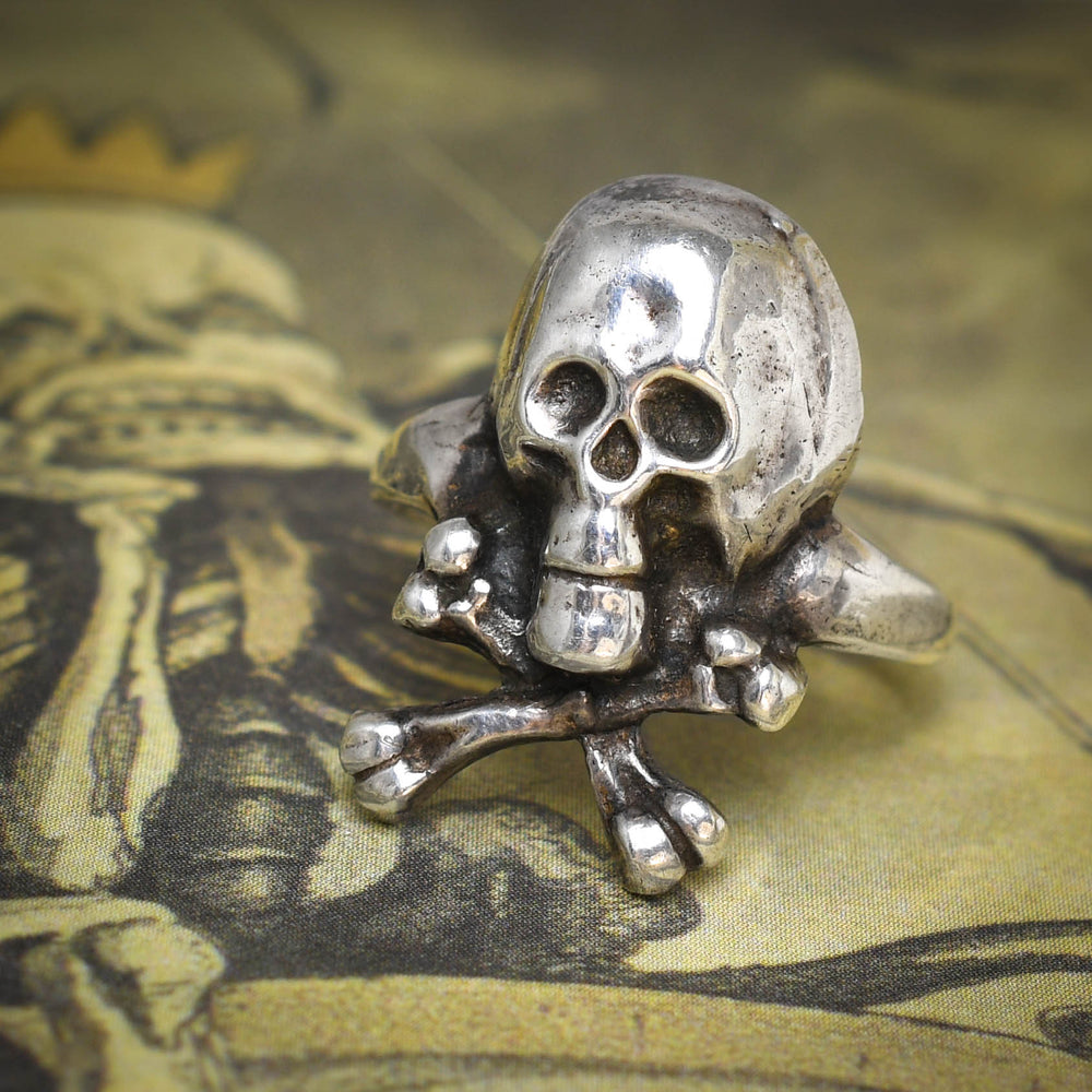 Vintage Silver Skull & Crossbones Ring