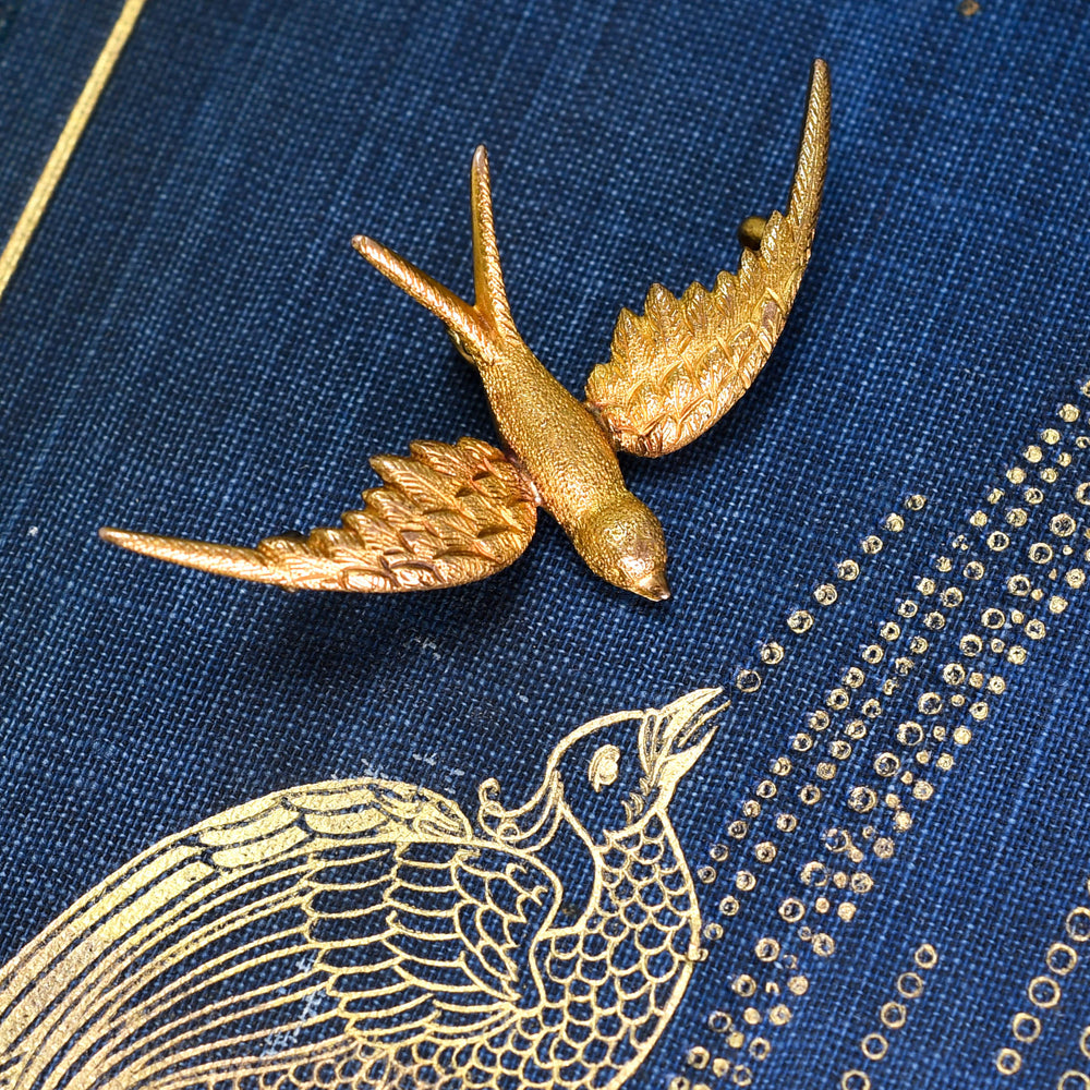 Antique 15k Gold Diving Swallow Pendant Brooch