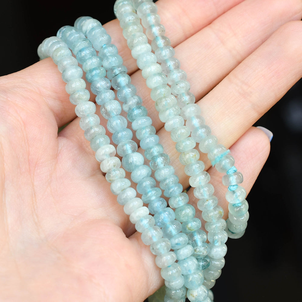 1920's Aquamarine Bead Necklace