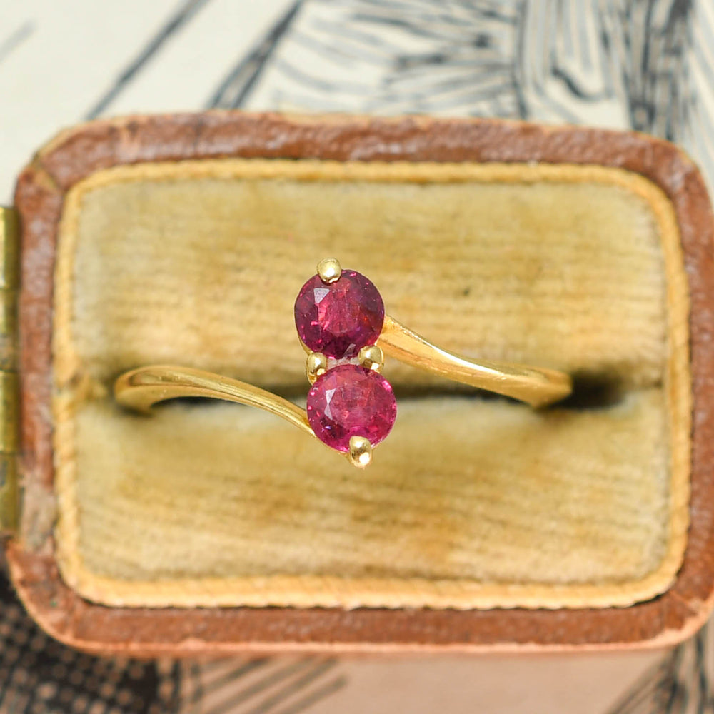 Antique Burma Ruby Toi et Moi Ring