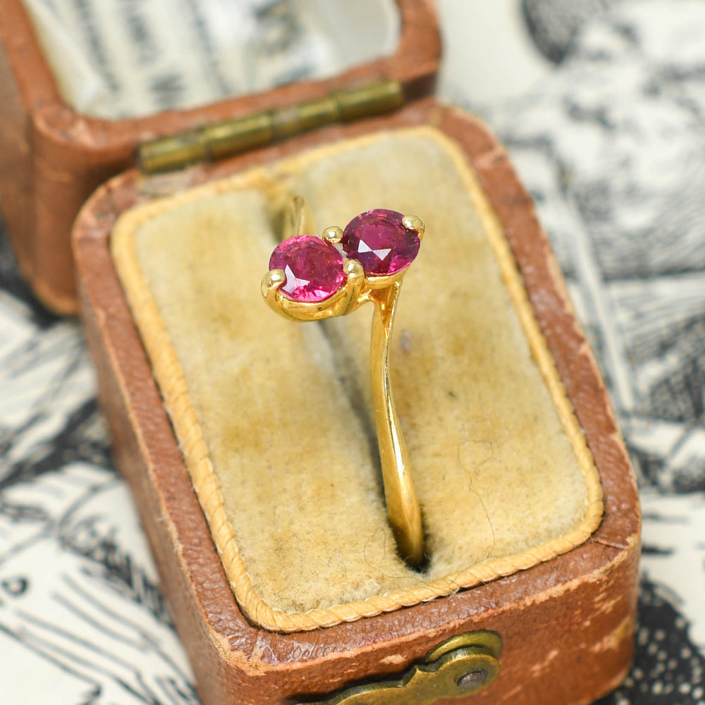 Antique Burma Ruby Toi et Moi Ring
