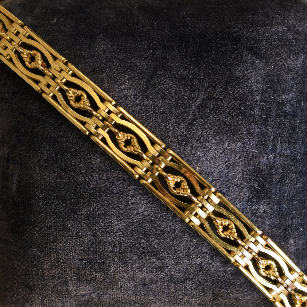 Edwardian 18k Gold Love Knot Gate Link Bracelet