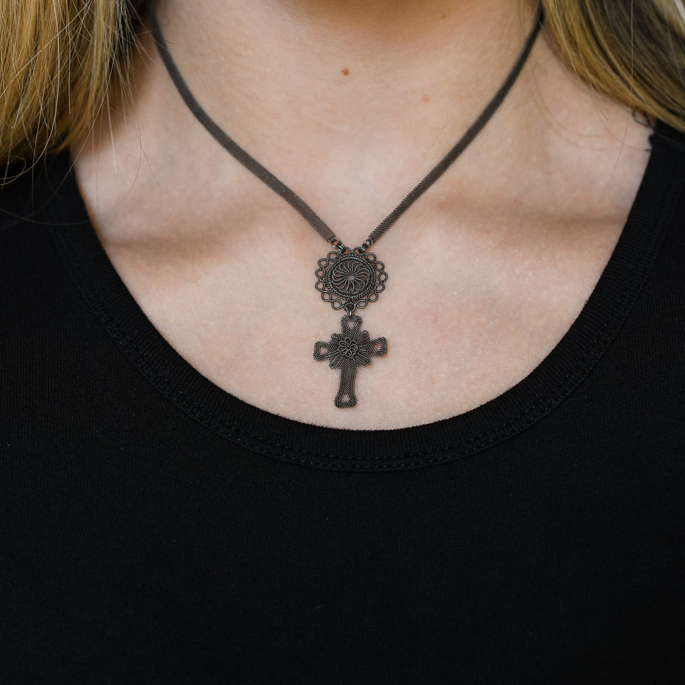Georgian Silesian Wirework Cross & Chain