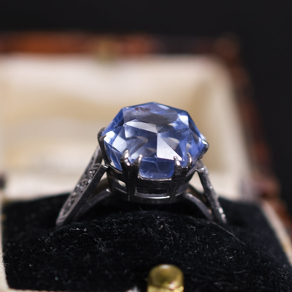 Art Deco Ceylon Sapphire & Diamond Ring