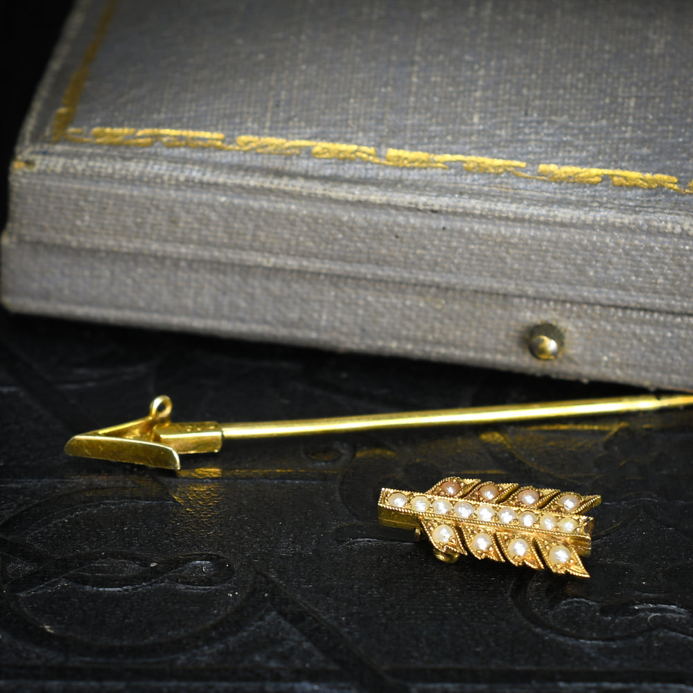 Edwardian 15k Gold & Pearl Arrow Jabot Pin