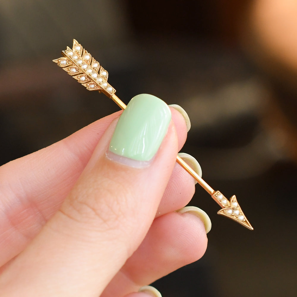 Edwardian 15k Gold & Pearl Arrow Jabot Pin