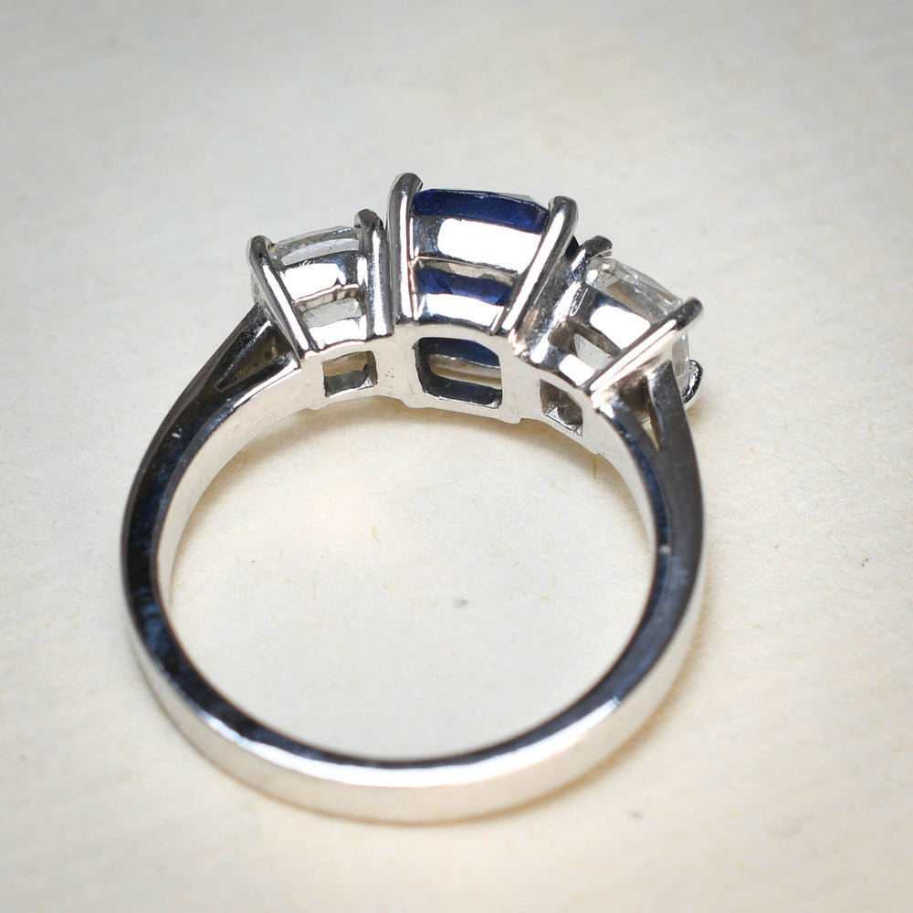 Contemporary Ceylon Sapphire & Diamond Trilogy Ring