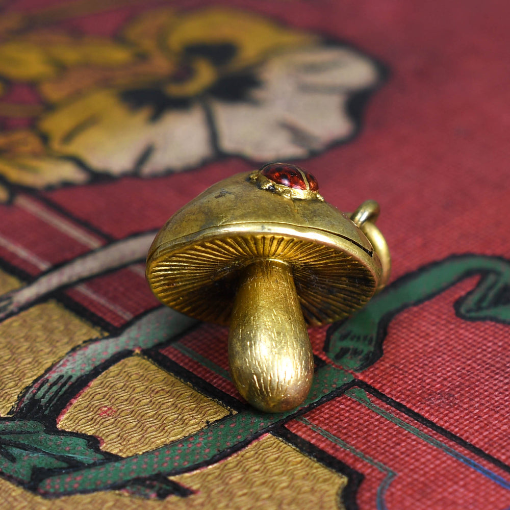Late Victorian 15k Gold Lucky Toadstool Charm