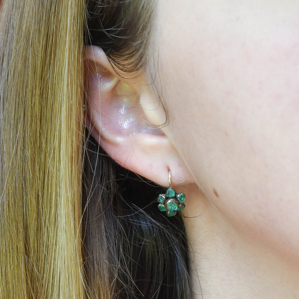 17th Century Emerald Flower Cluster Earrings