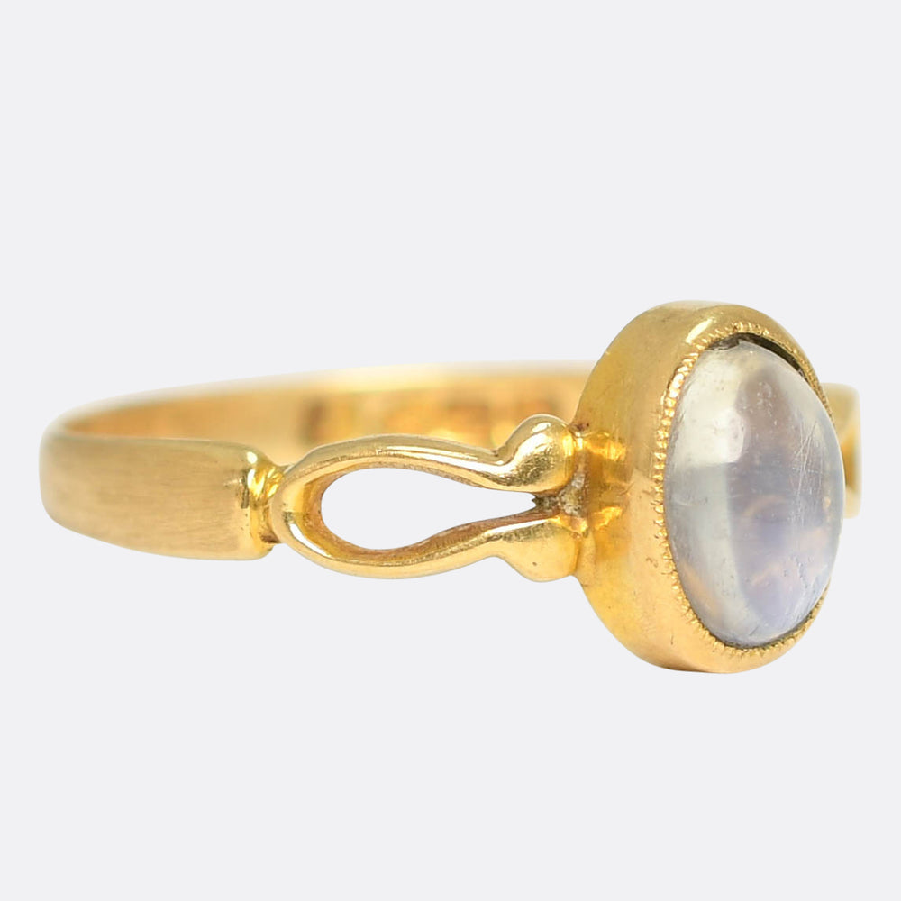 Antique 18k Gold Moonstone Solitaire Ring