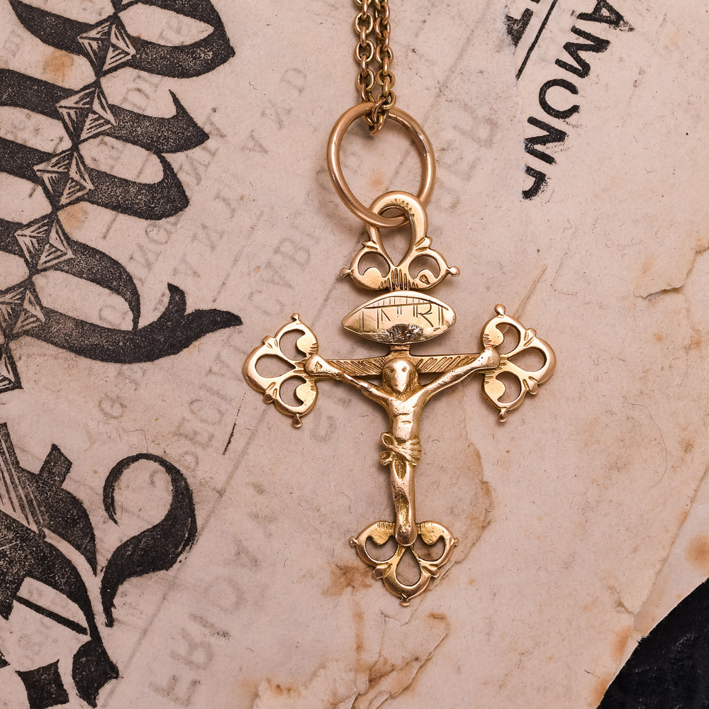 17th Century Gold Crucifix Pendant