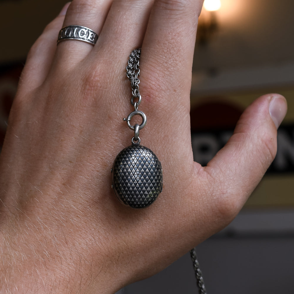 Victorian Niello Silver Triangles Locket