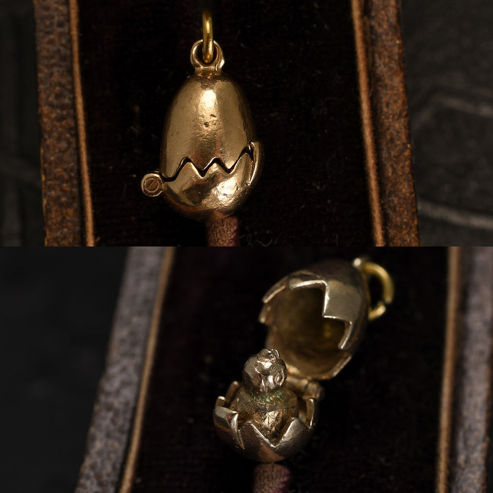 1960s Gold 'Chick In Egg' Charm
