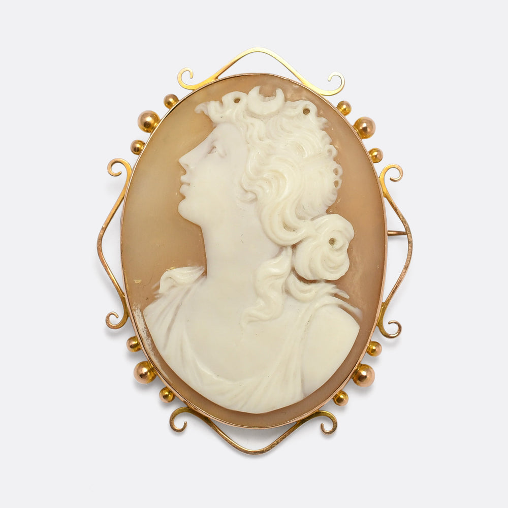Early Victorian Artemis Cameo Brooch