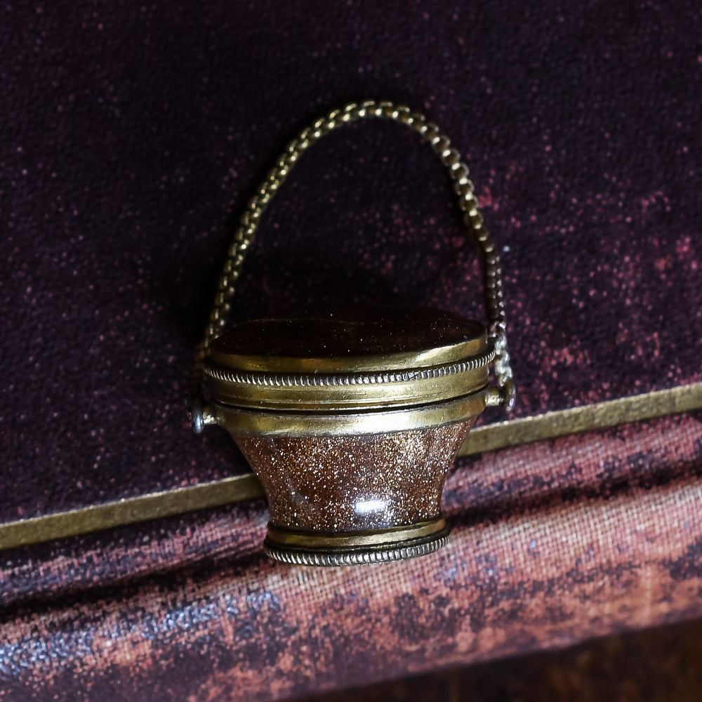 Georgian Goldstone Urn Charm