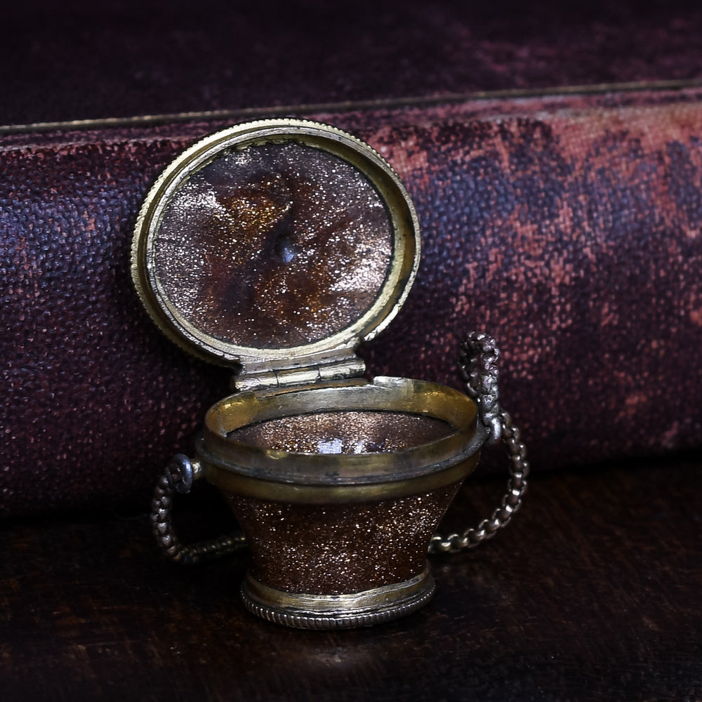 Georgian Goldstone Urn Charm