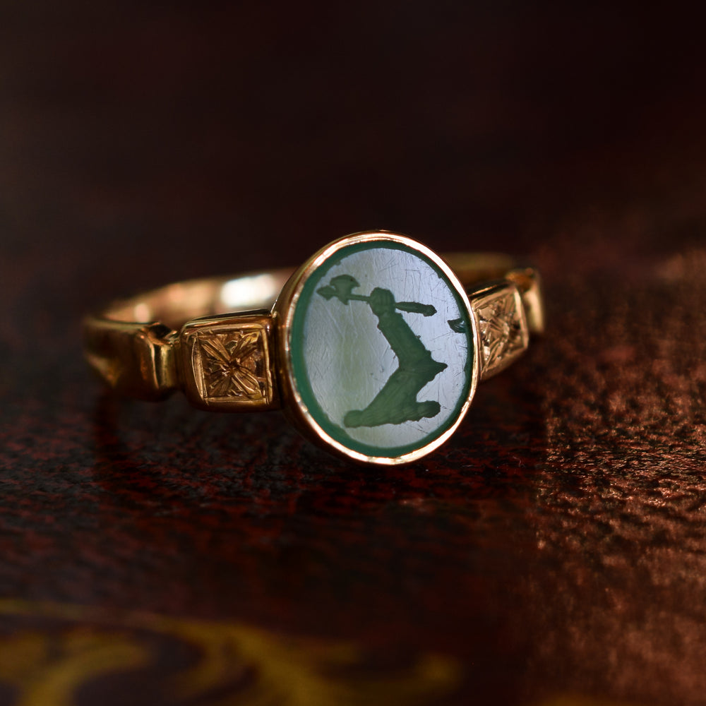 Victorian Green Agate Heraldic Signet Ring