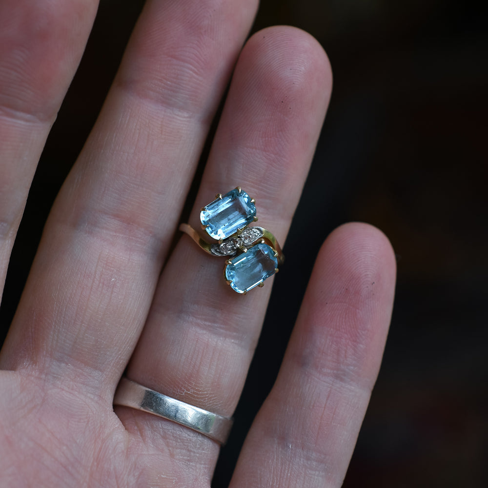 Art Nouveau Aquamarine & Diamond 'Toi Et Moi' Crossover Ring