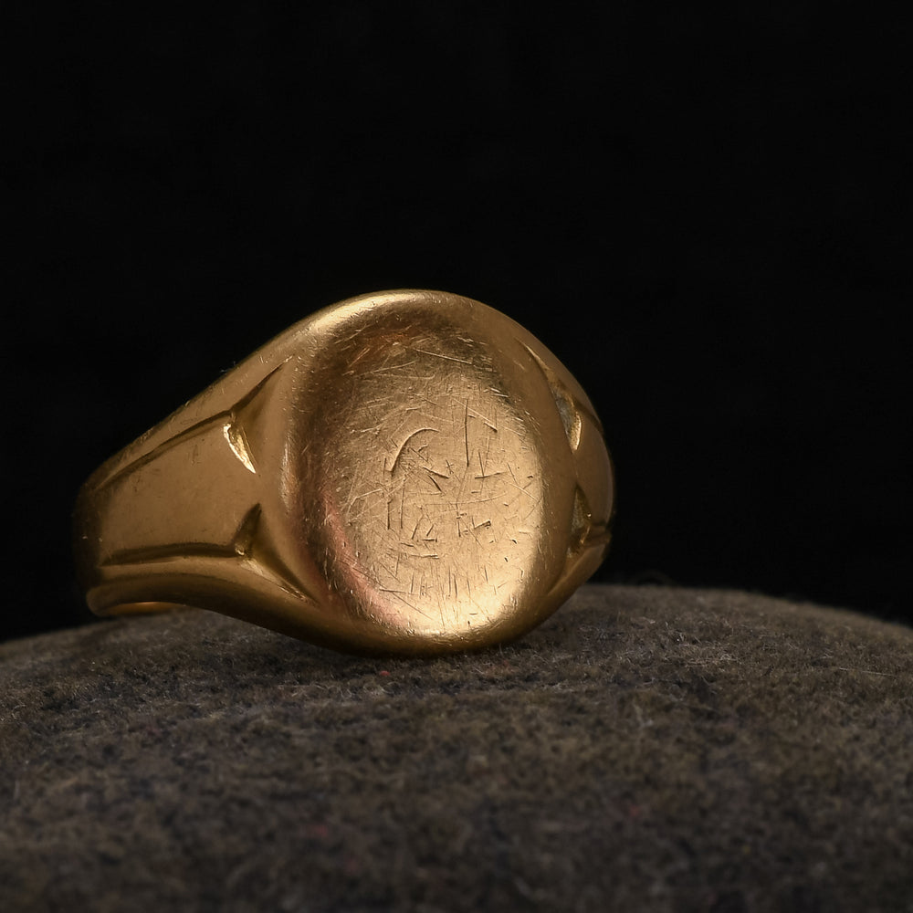 Edwardian 18k Gold Oval Signet Ring