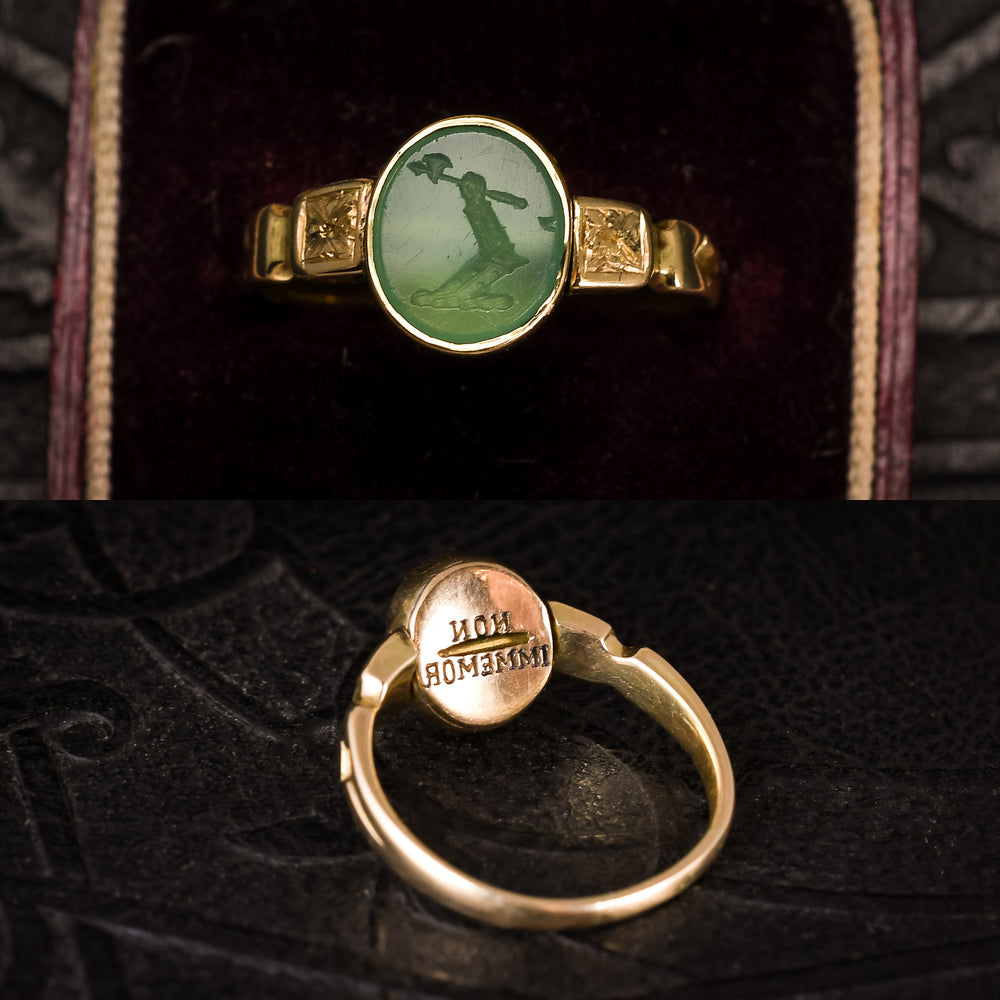 Victorian Green Agate Heraldic Signet Ring