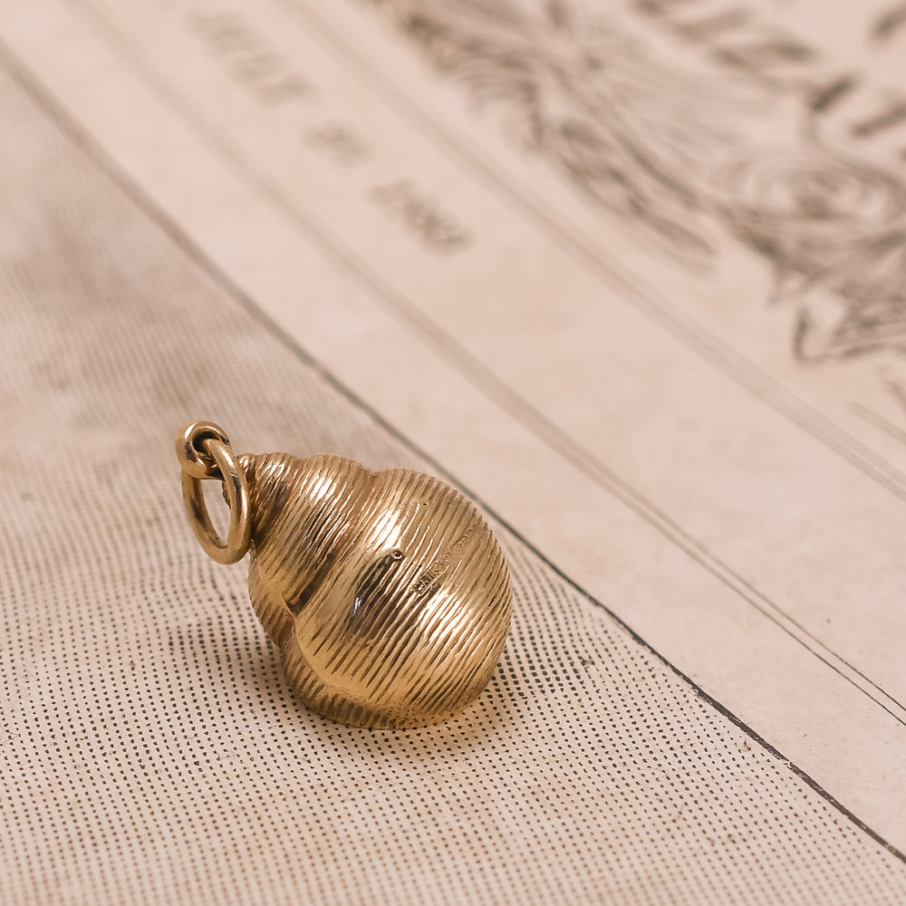 Vintage Gold Winkle Charm