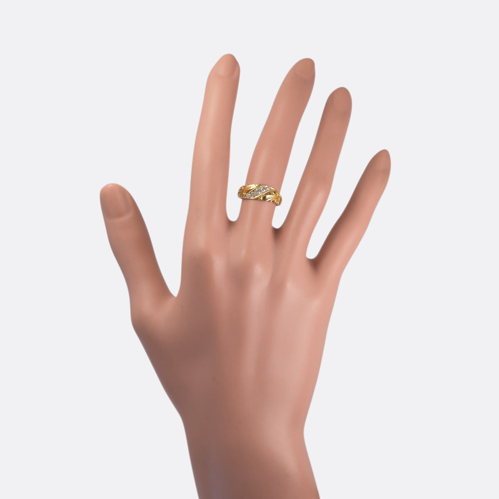 Mid-Victorian Diamond Foliate Band