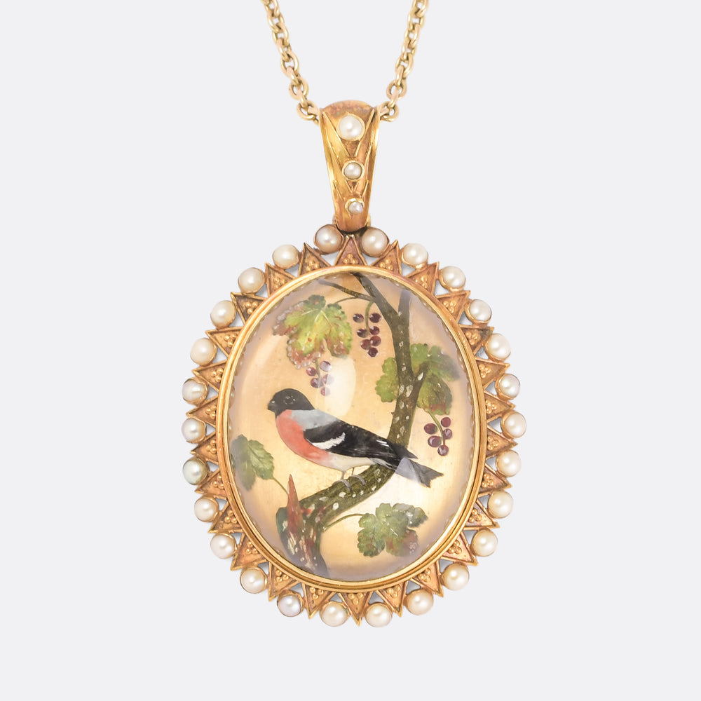 Mid-Victorian Essex Crystal Bullfinch & Grape Vine Suite