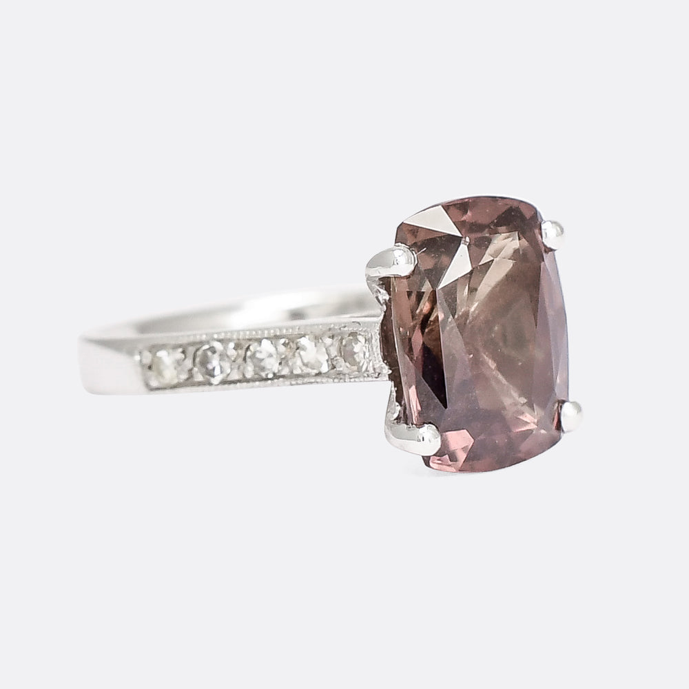 Modern 5.04ct Pink-Green Colour Change Sapphire Solitaire Ring