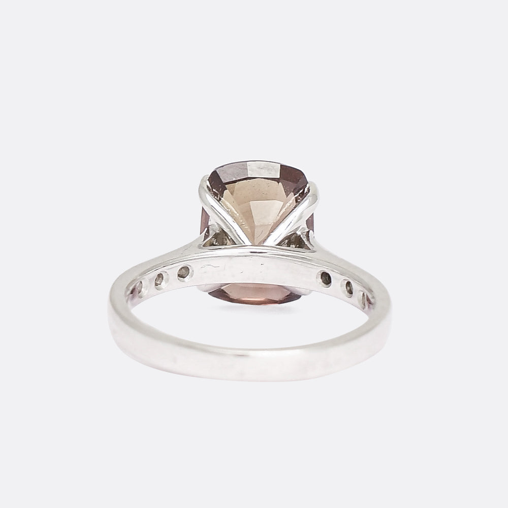 Modern 5.04ct Pink-Green Colour Change Sapphire Solitaire Ring