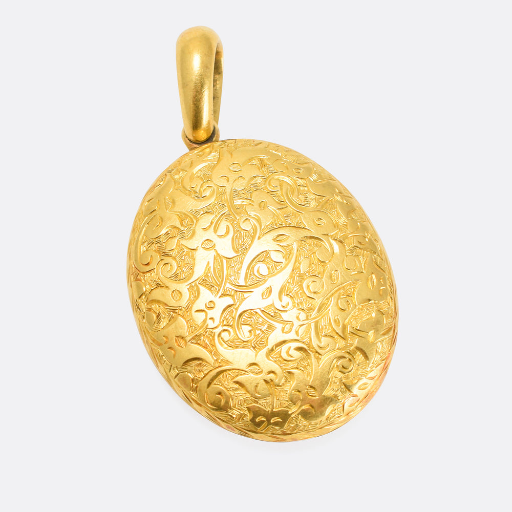 Victorian 15k Gold Foliate Chased Oval Locket