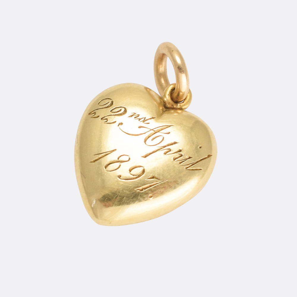 Victorian Daisy Puffed Heart Pendant