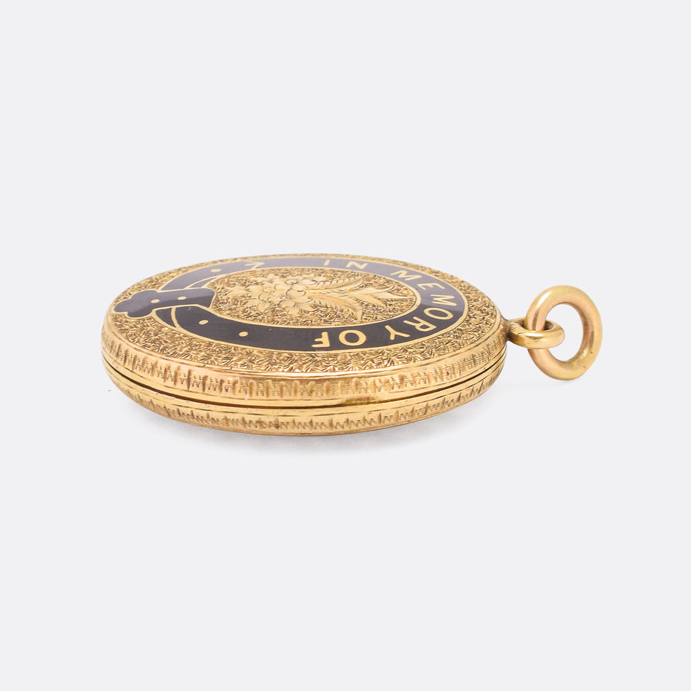 Victorian IN MEMORY OF Oval Mourning Locket