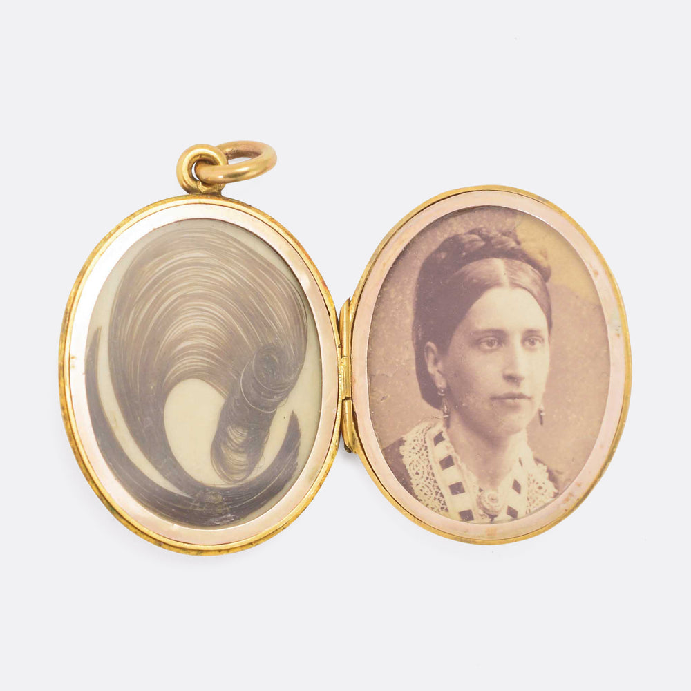 Victorian IN MEMORY OF Oval Mourning Locket