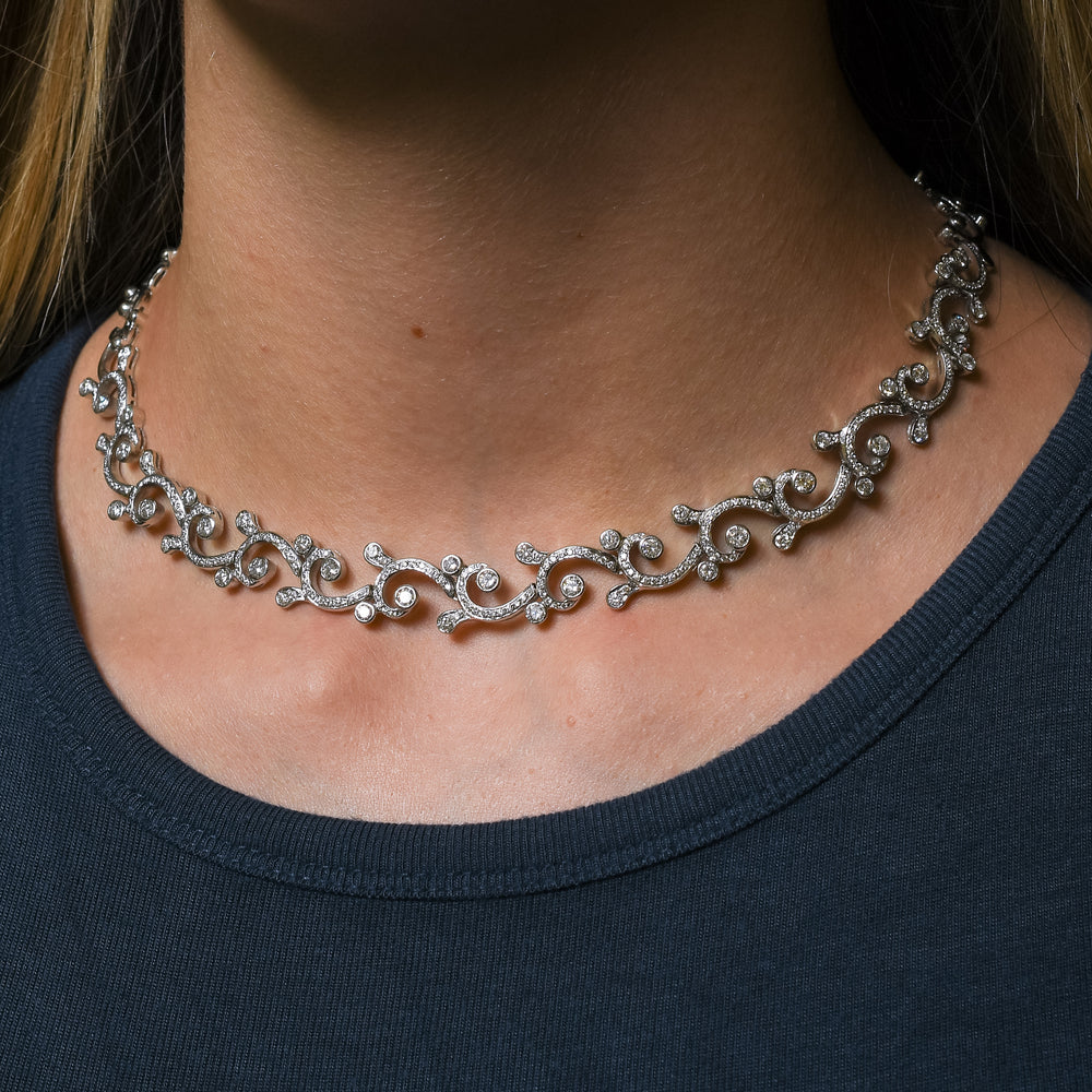 Contemporary 10.9ct Diamond Necklace