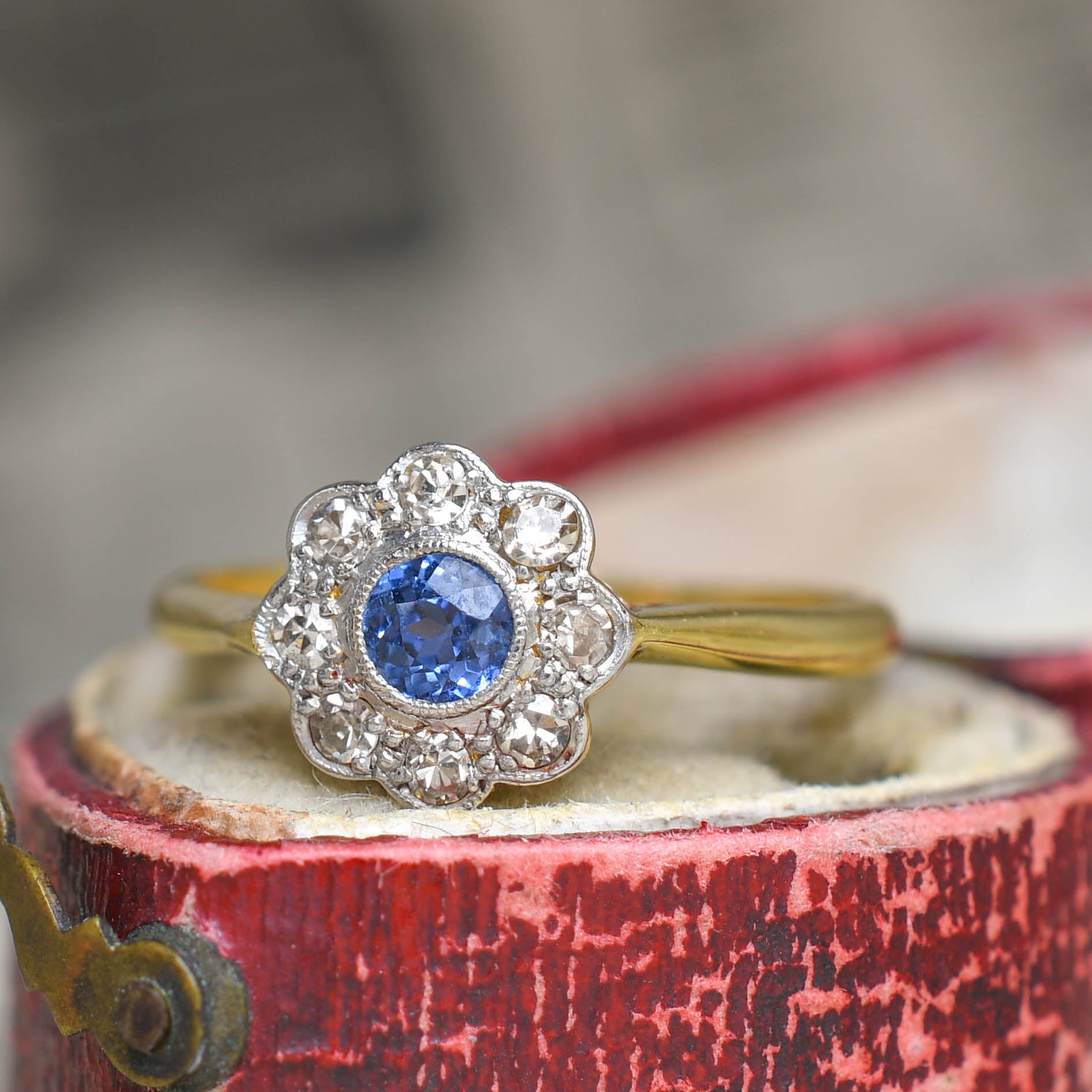 Sapphire daisy ring discount