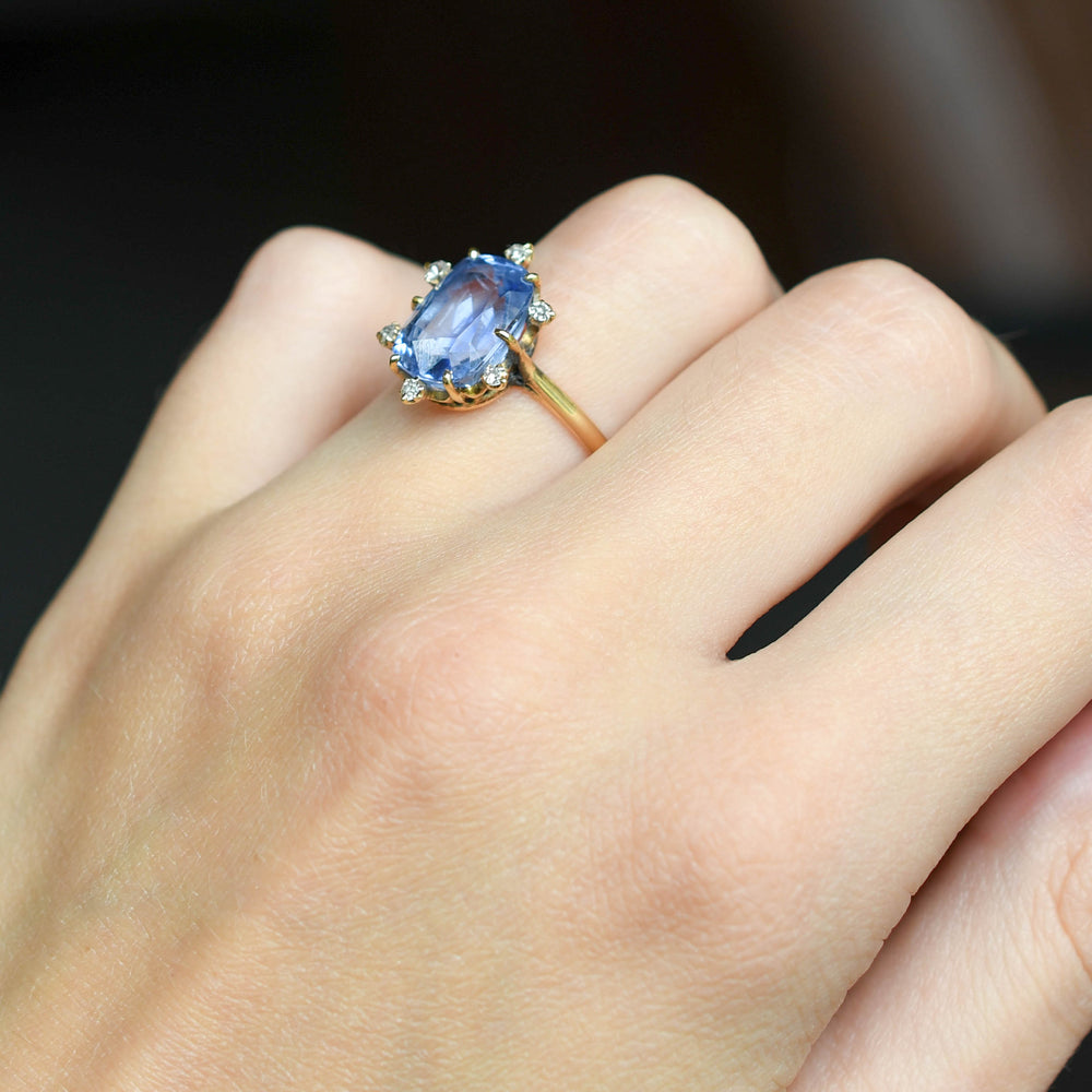 Edwardian 7.5ct Ceylon Sapphire & Diamond Satellite Ring