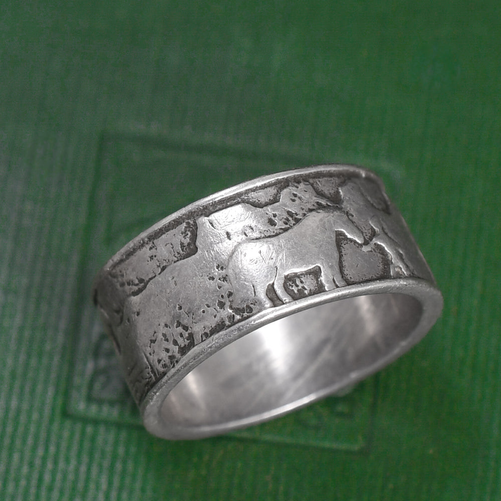 1970s Pastoral Scene Ring