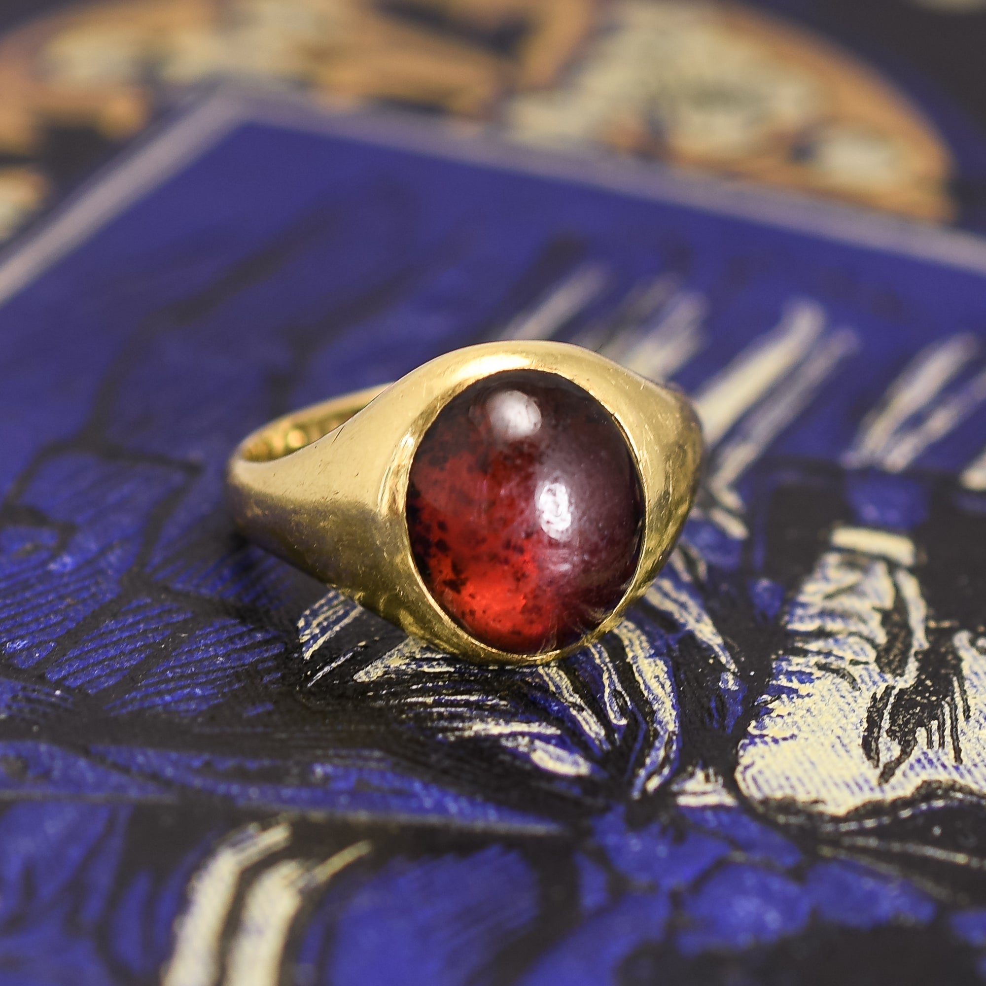 Cabochon garnet ring on sale