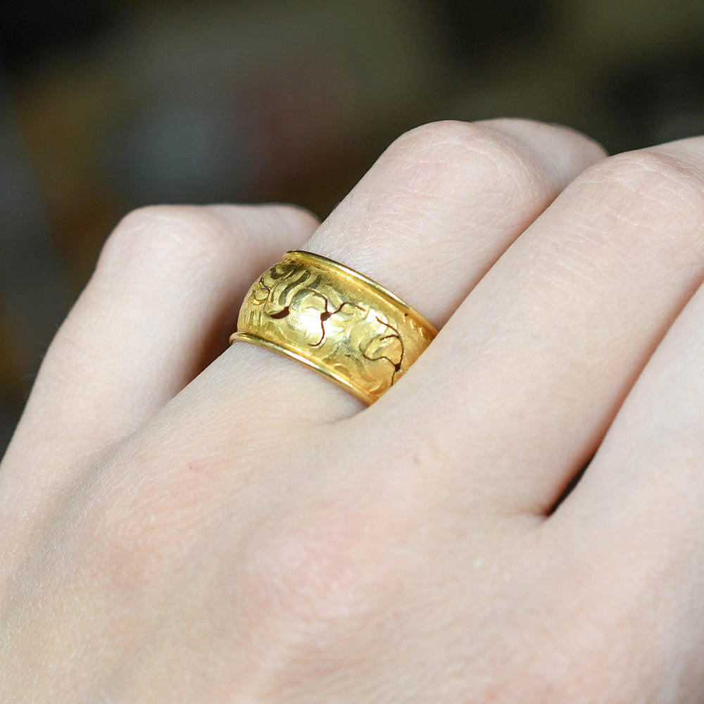 Vintage 18k Gold Pierced Chunky Band