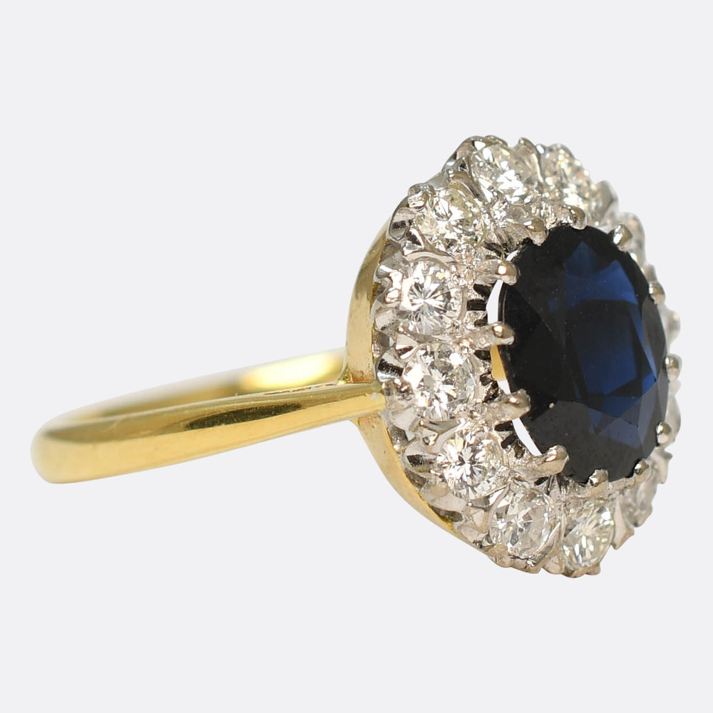 Vintage 2.12ct Sapphire & Diamond Cluster Ring