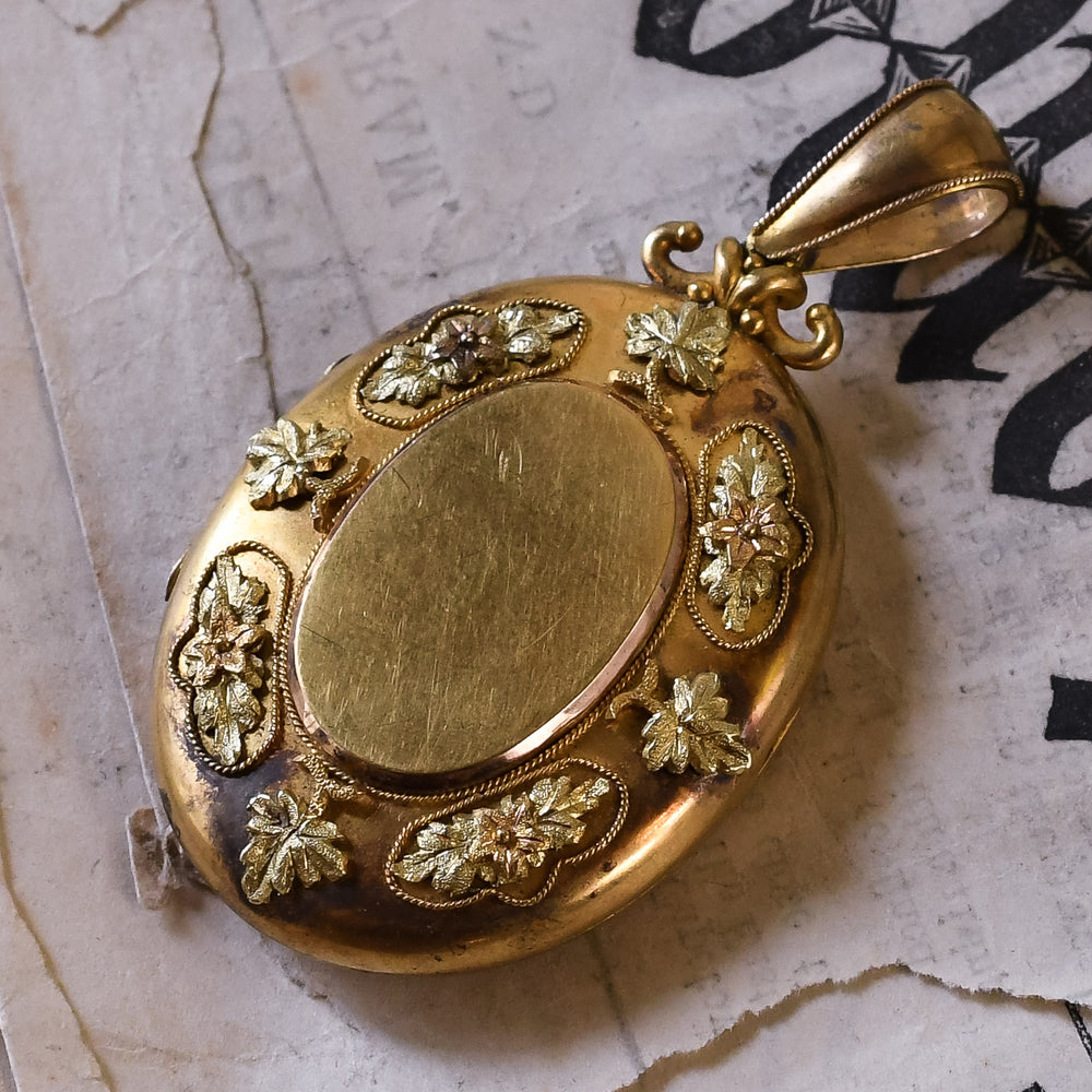 Victorian 18k Gold Grape Leaf Locket