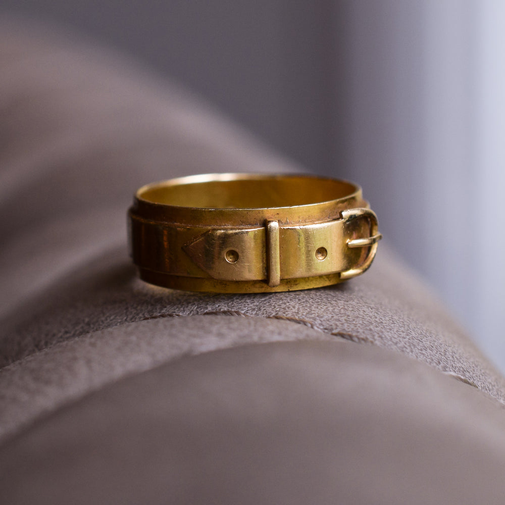 Victorian 18k Gold Buckle Ring