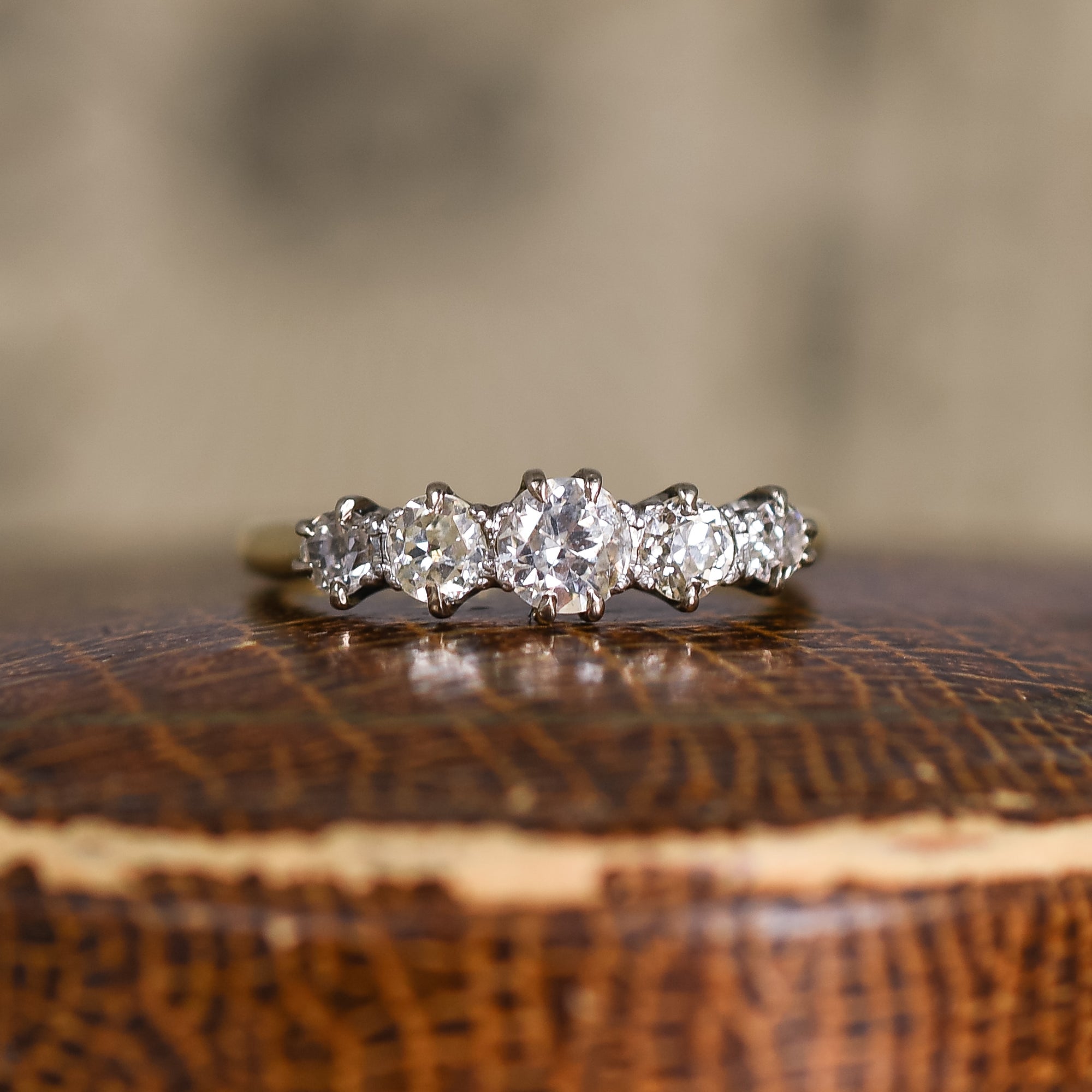 1.00 CT. T.W. Canadian Certified Diamond Five Stone Band in 14K White Gold  (I/I3) | Peoples Jewellers