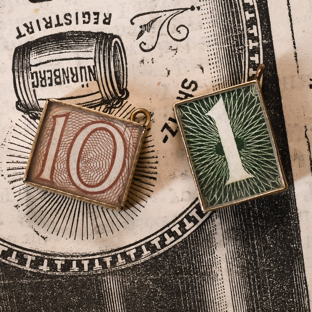 Vintage Gold Break Glass Pound Note Charms
