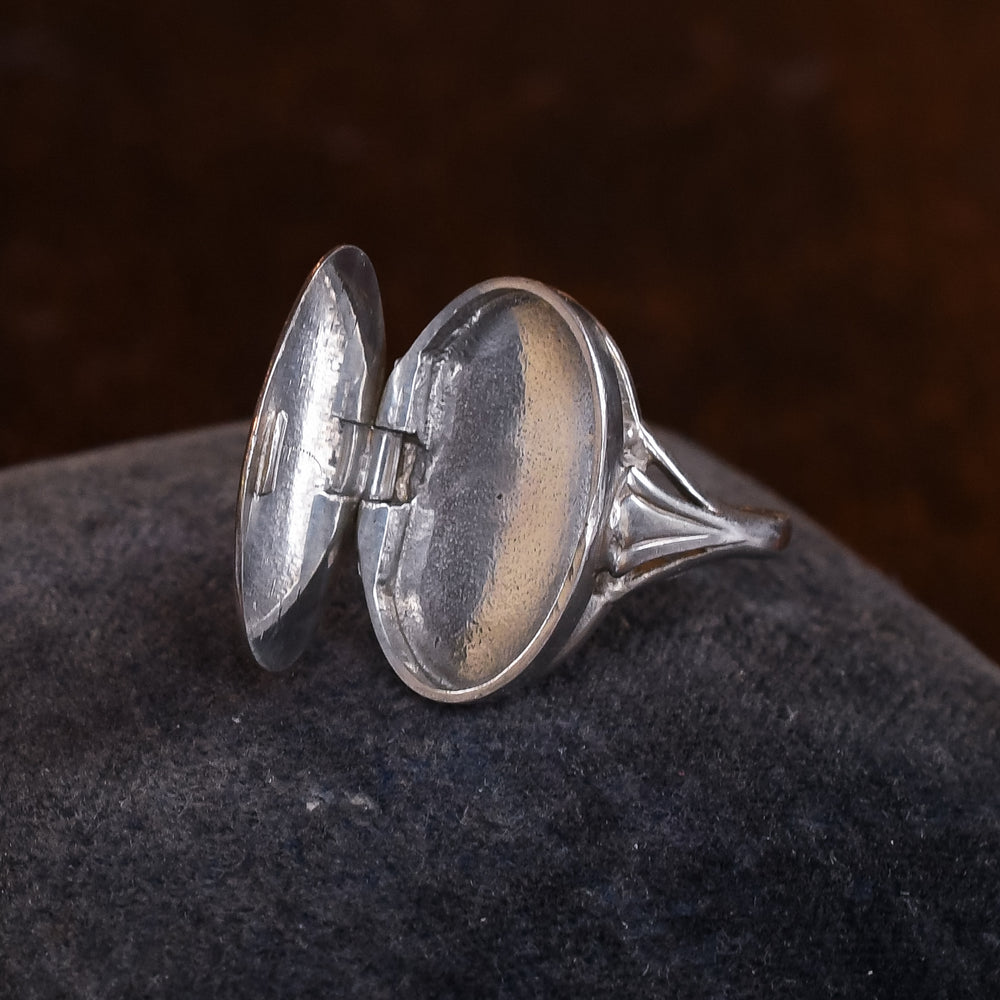 Vintage Silver Poison Ring