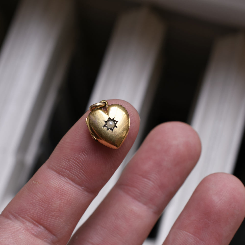 Edwardian Pearl Star Puffed Heart Locket