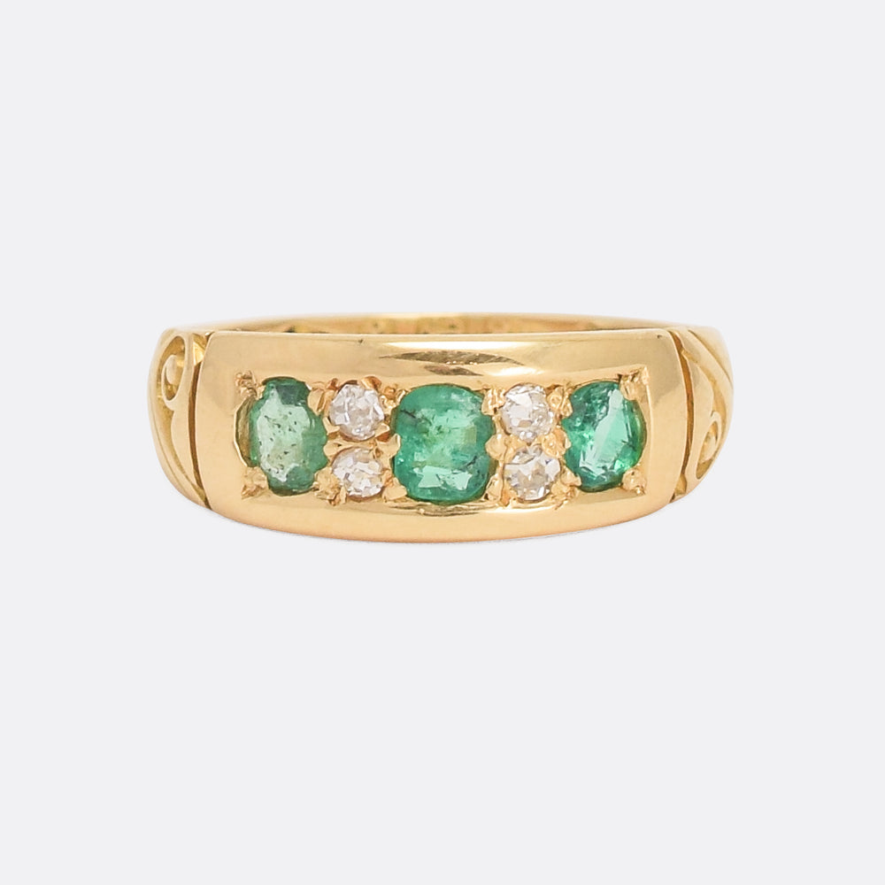 Late Victorian Emerald & Diamond Gypsy Ring