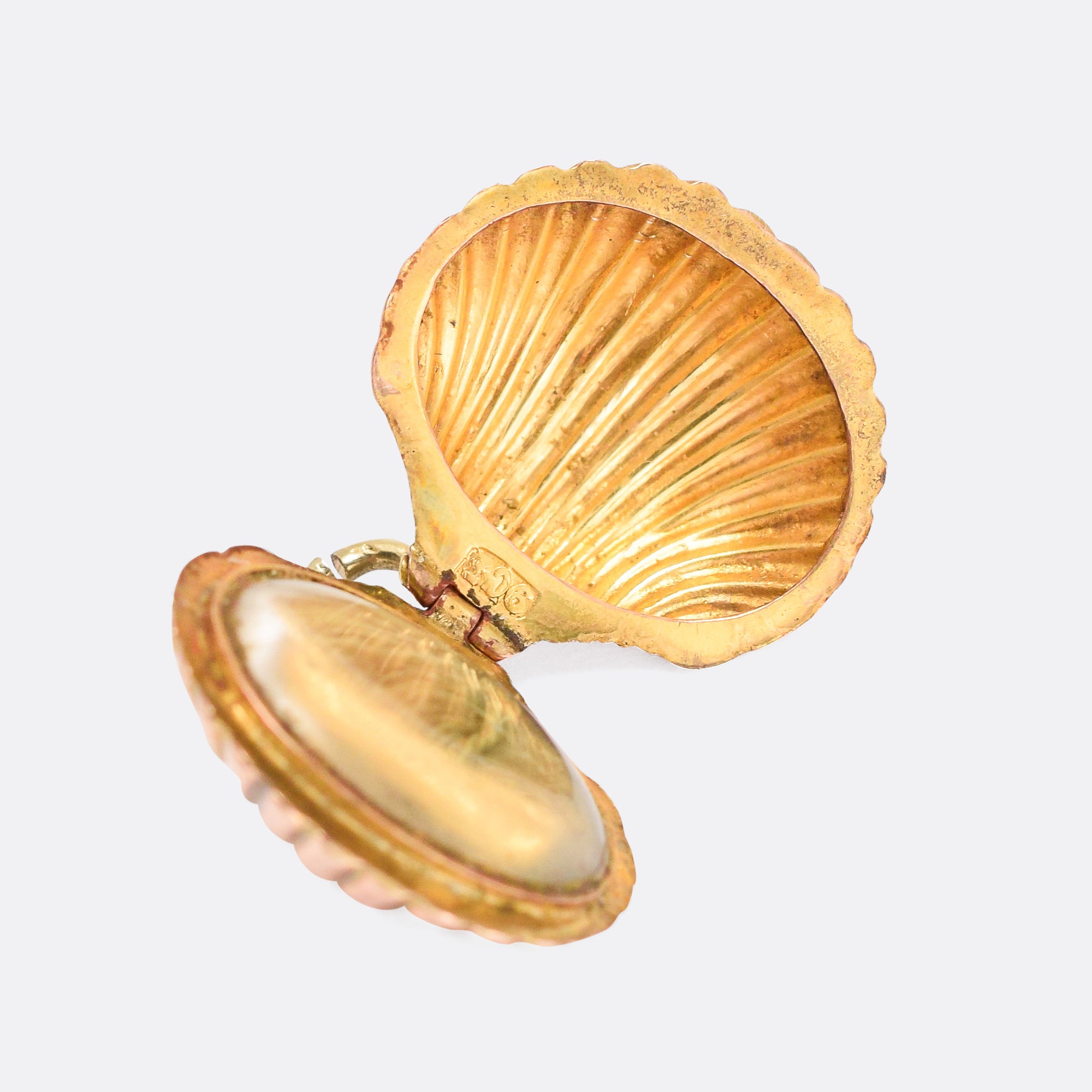 Shell Vocket Victorian Gold Shell Locket – Butter Lane Antiques