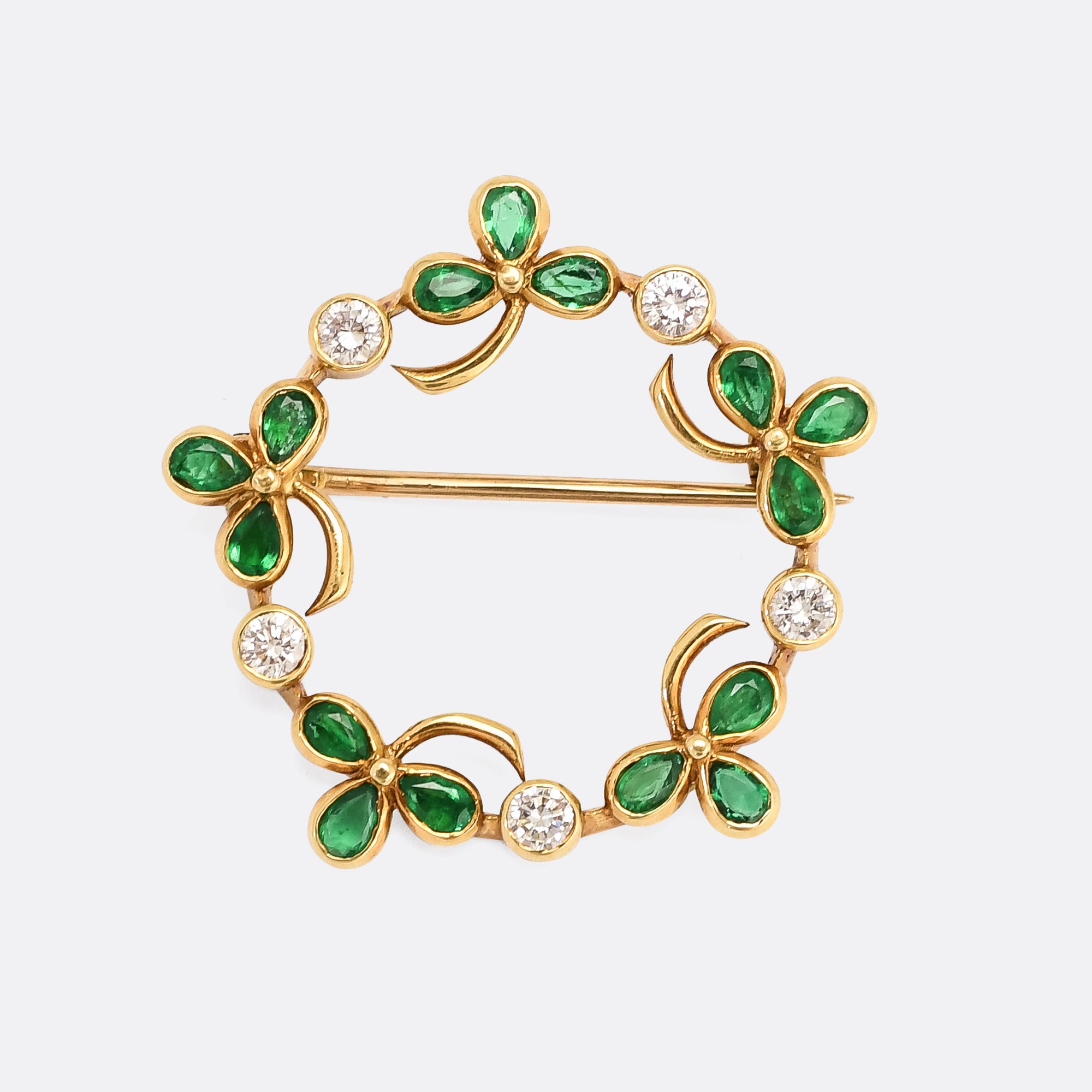 Emerald brooches and pins hotsell